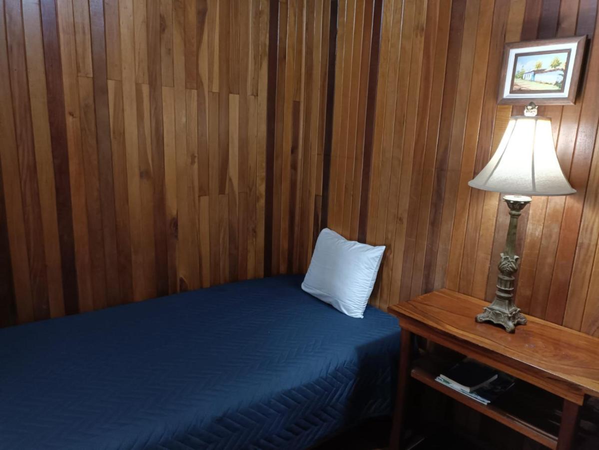 Hotel Bell Bird モンテベルデ エクステリア 写真