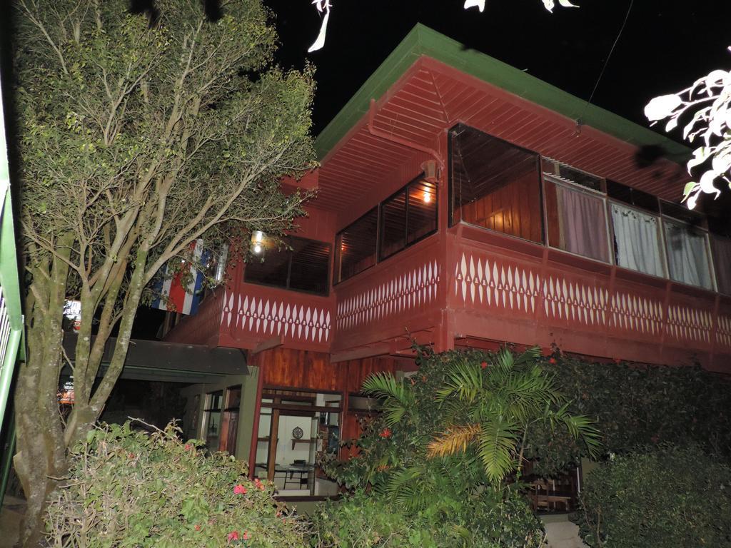 Hotel Bell Bird モンテベルデ エクステリア 写真